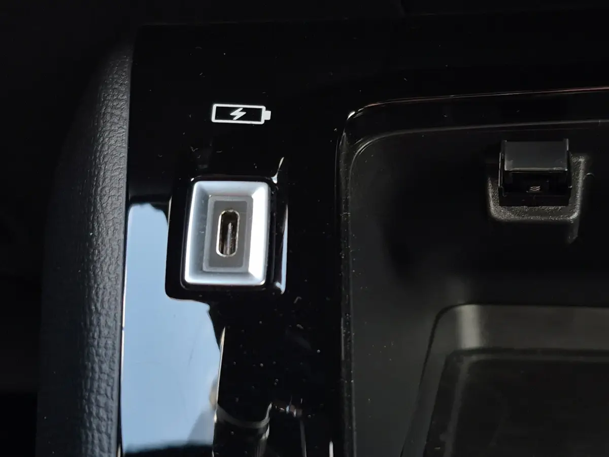 1.2 PURETECH 100PK 5-DRS GT-LINE Trekhaak afneembaar | Camera | LED | Parkeersensoren | Full map navigatie | Carplay/android auto |