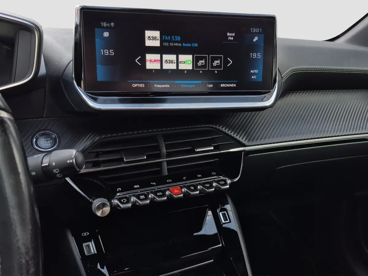 1.2 PURETECH 100PK 5-DRS GT-LINE Trekhaak afneembaar | Camera | LED | Parkeersensoren | Full map navigatie | Carplay/android auto |