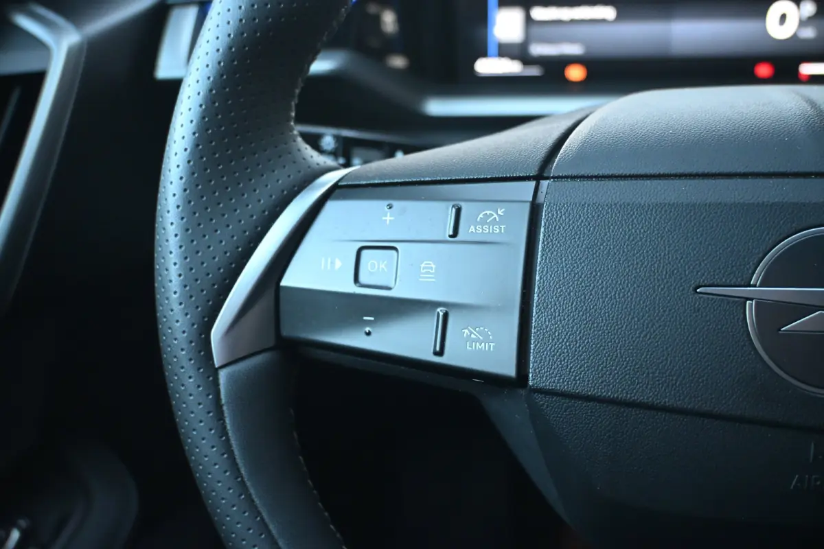1.2 Turbo Hybrid GS 145pk | HeadUp-Display | Stuur/Stoelverwarming | 360 Camera | Adaptive Cruise | Navigatie | !!