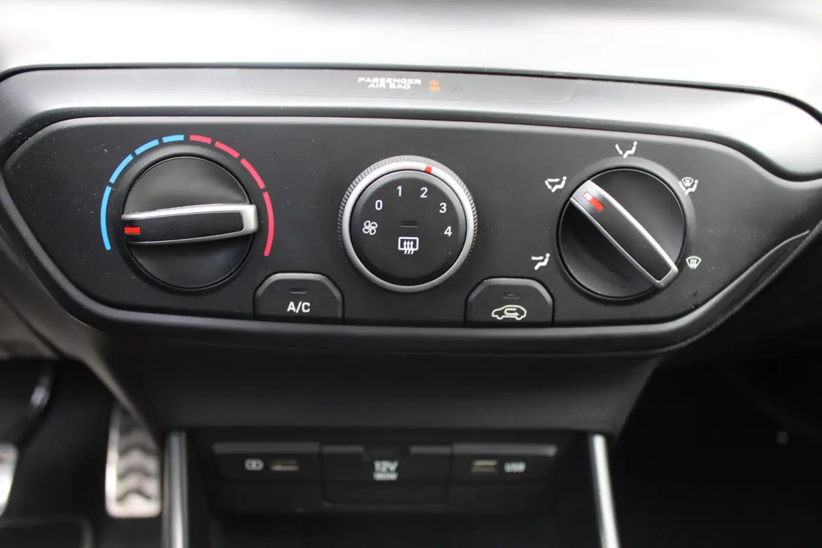 1.0 T-GDI Comfort Smart | Automaat | Navigatie | Airco | Cruise Control | | Achteruitrijcamera | Airco | Apple Carplay/Android Auto|telefoonintegratie premium