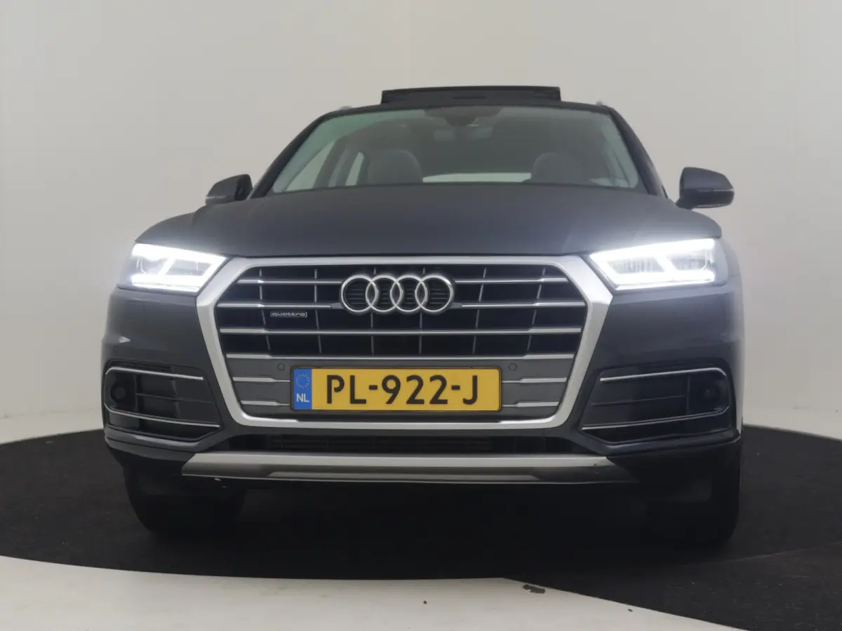 2.0 TFSI quattro Sport Pro Line 251 Pk AUT l Achteruitrijcamera | Lederen Bekleding l Panoramadak l Elektr. Trekhaak l NAvigatie | Elektr. Achterklep l Dodehoek detectie | 18"LMV