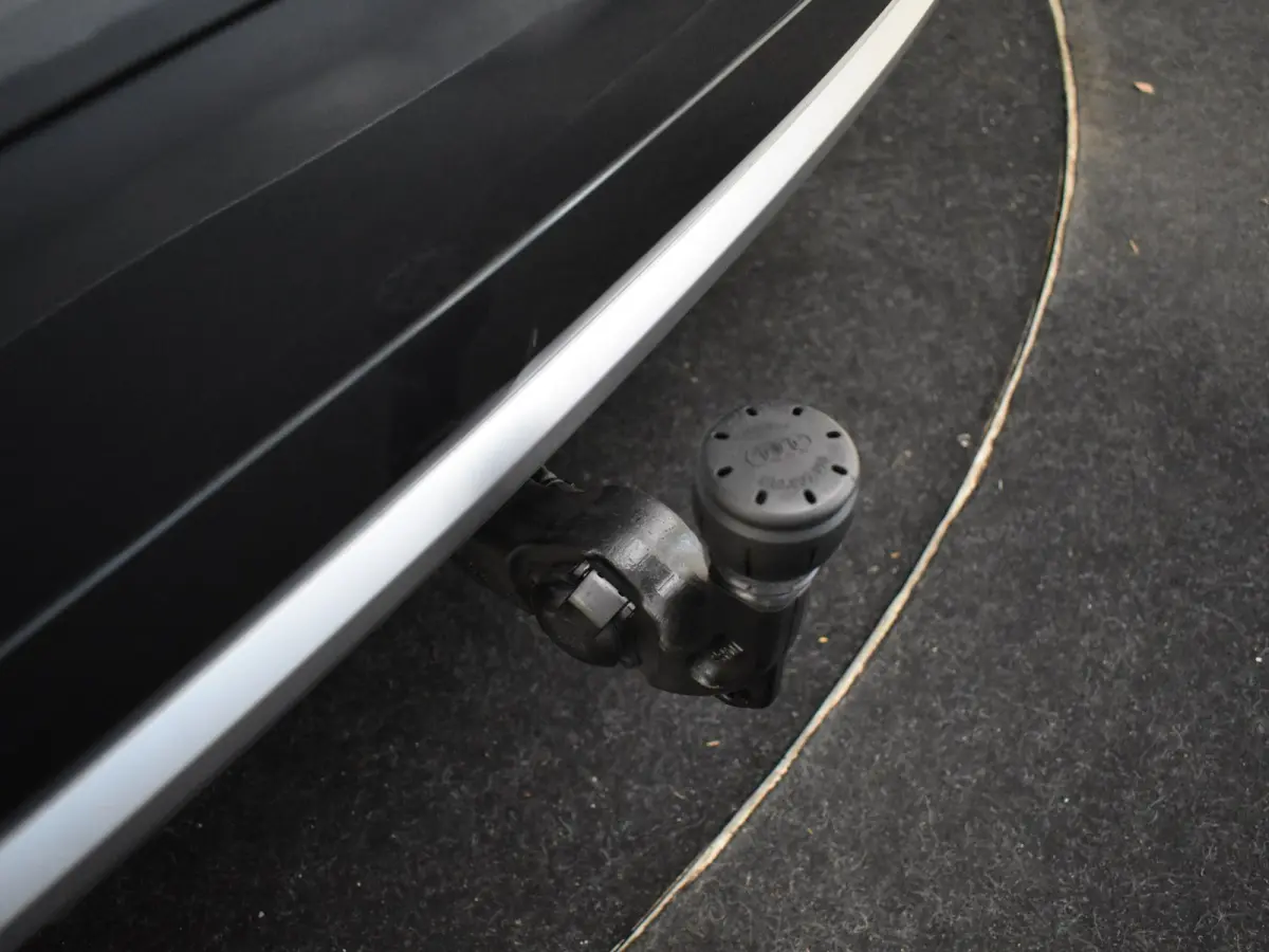 2.0 TFSI quattro Sport Pro Line 251 Pk AUT l Achteruitrijcamera | Lederen Bekleding l Panoramadak l Elektr. Trekhaak l NAvigatie | Elektr. Achterklep l Dodehoek detectie | 18"LMV