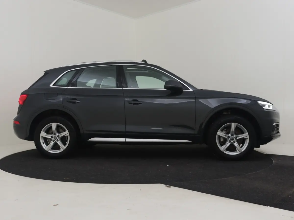 2.0 TFSI quattro Sport Pro Line 251 Pk AUT l Achteruitrijcamera | Lederen Bekleding l Panoramadak l Elektr. Trekhaak l NAvigatie | Elektr. Achterklep l Dodehoek detectie | 18"LMV