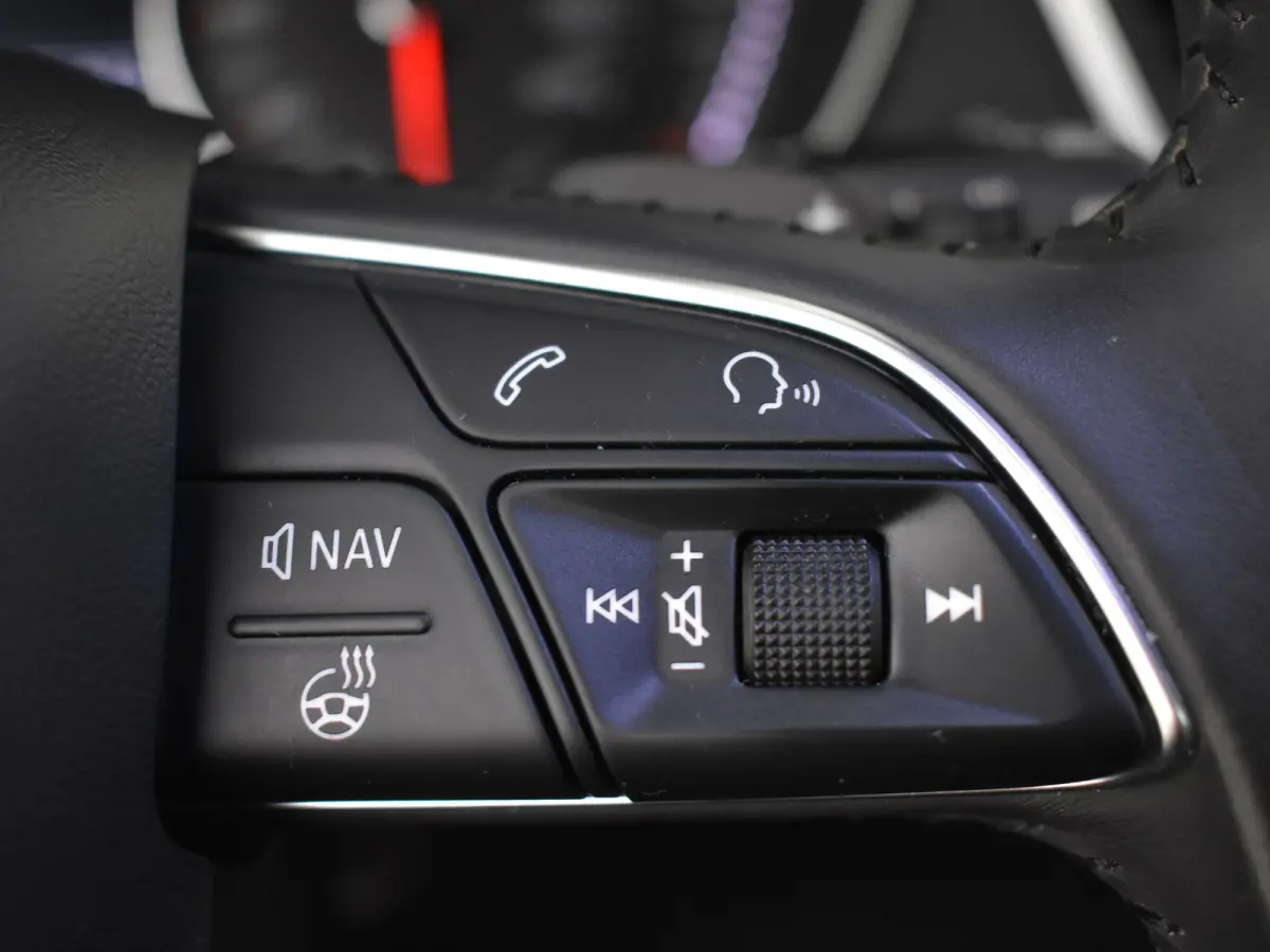 2.0 TFSI quattro Sport Pro Line 251 Pk AUT l Achteruitrijcamera | Lederen Bekleding l Panoramadak l Elektr. Trekhaak l NAvigatie | Elektr. Achterklep l Dodehoek detectie | 18"LMV
