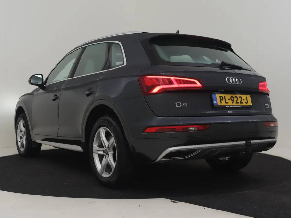 2.0 TFSI quattro Sport Pro Line 251 Pk AUT l Achteruitrijcamera | Lederen Bekleding l Panoramadak l Elektr. Trekhaak l NAvigatie | Elektr. Achterklep l Dodehoek detectie | 18"LMV