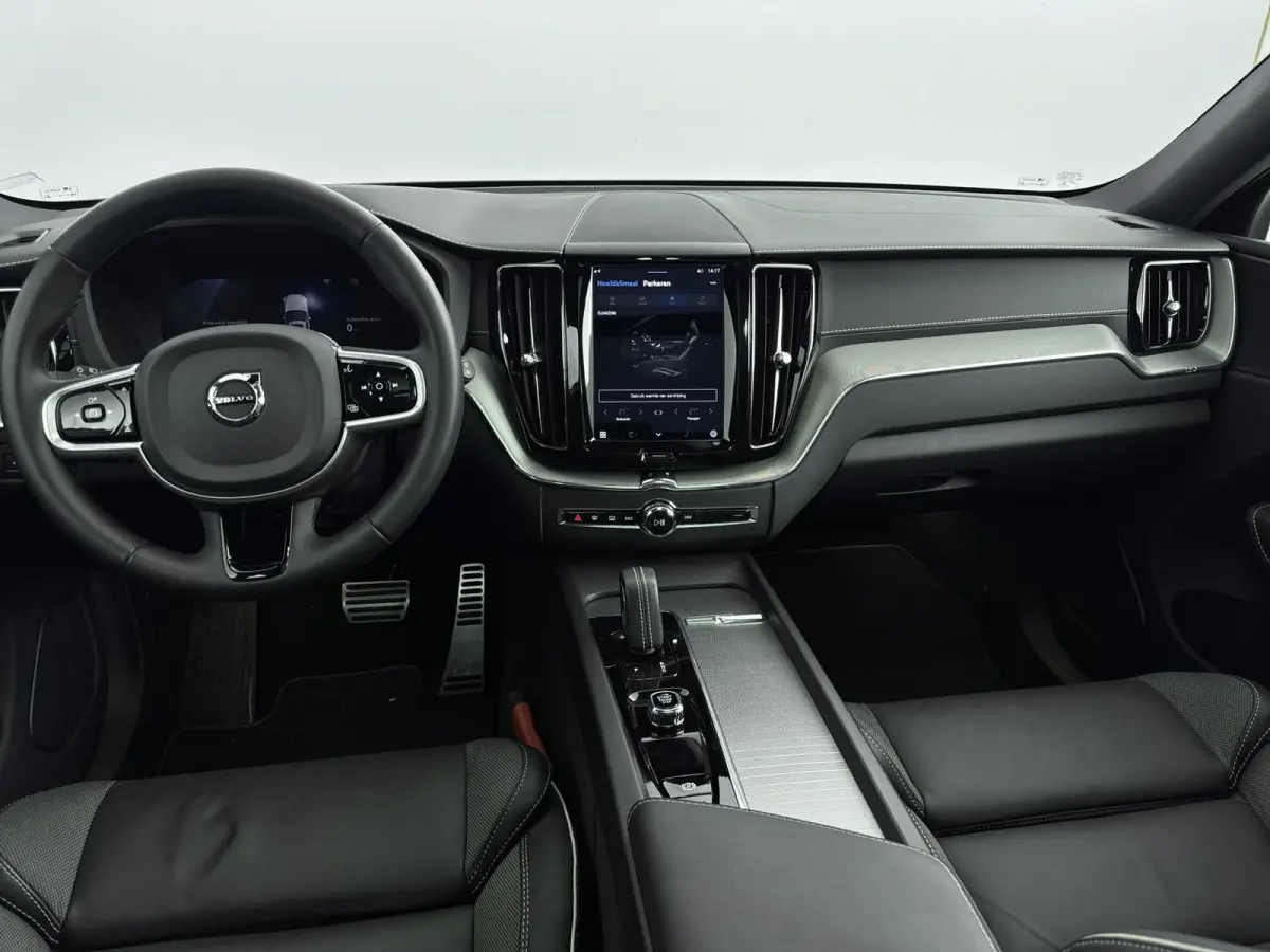 T6 R-Design | THUNDER GREY | LONG RANGE | MEMORY | PANORAMADAK | GETINT GLAS | PDC CAMERA | CLIMATE LINE | KEYLESS