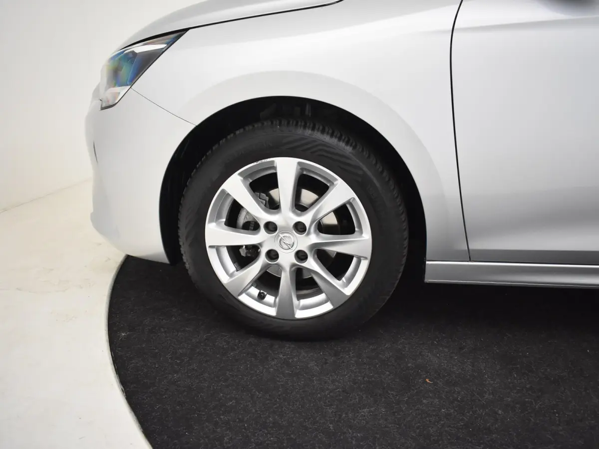 1.2 Edition | Cruise control | Airco | Apple carplay Android auto | DAB | Rijstrooksensor met correctie | Verkeersborden detectie | 17"LMV