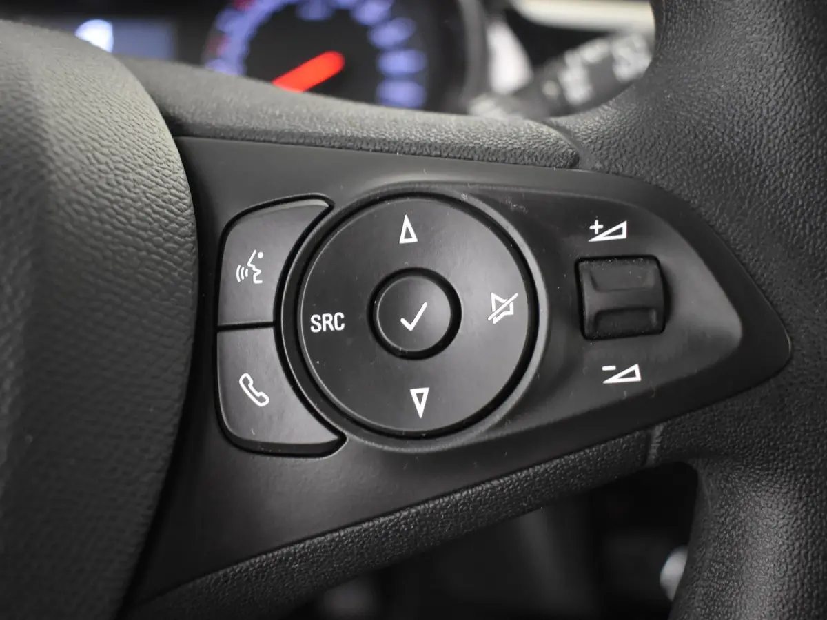 1.2 Edition | Cruise control | Airco | Apple carplay Android auto | DAB | Rijstrooksensor met correctie | Verkeersborden detectie | 17"LMV