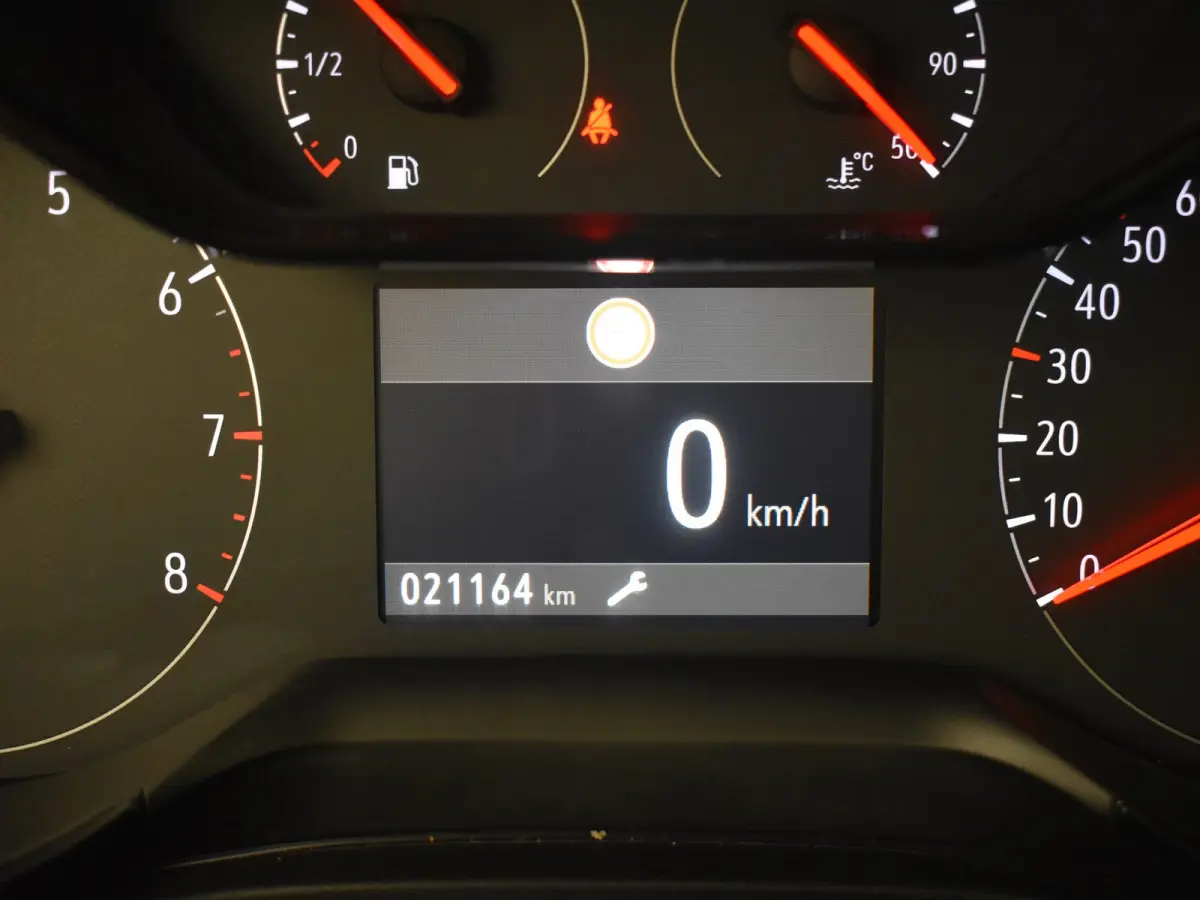 1.2 Edition | Cruise control | Airco | Apple carplay Android auto | DAB | Rijstrooksensor met correctie | Verkeersborden detectie | 17"LMV