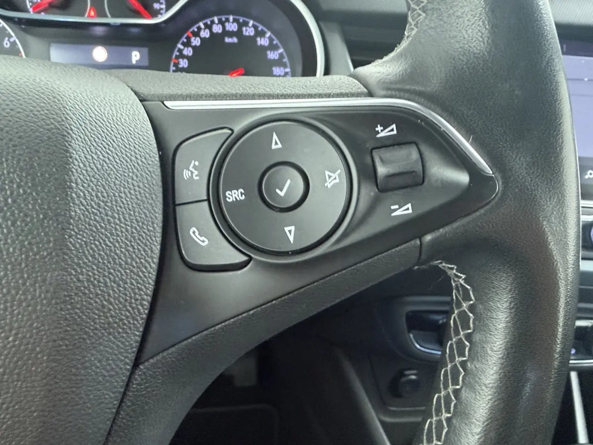 1.2 T. 130 pk Elegance AUTOMAAT / Navigatie / Camera / Parkeersensoren / Carplay / LED / 16'' LMV