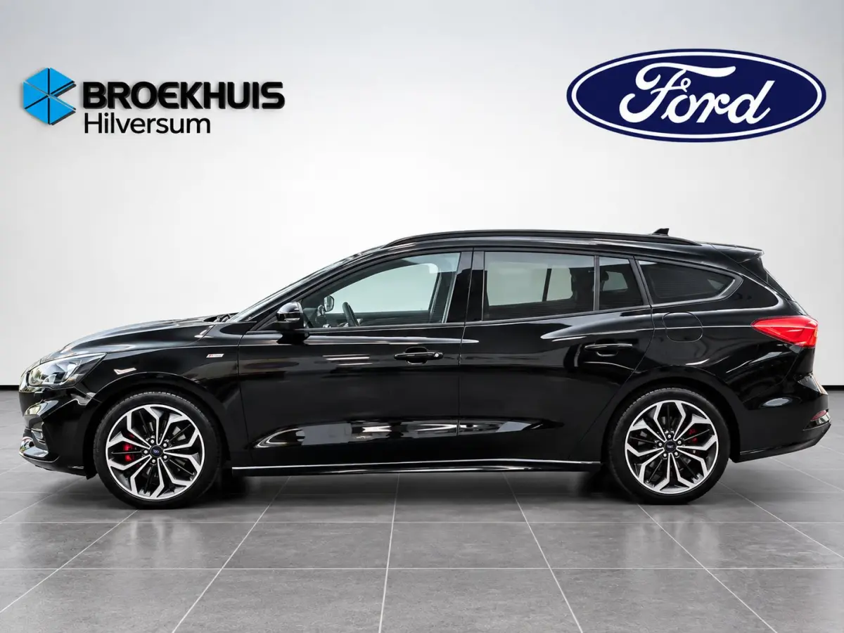 1.5 EcoBoost 150pk ST Line Automaat | Technology Pack | Stoelverwaming | 18" LMV | Privacy Glass |