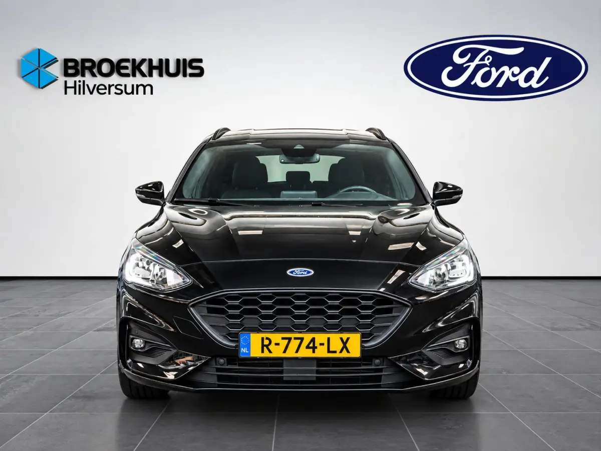1.5 EcoBoost 150pk ST Line Automaat | Technology Pack | Stoelverwaming | 18" LMV | Privacy Glass |