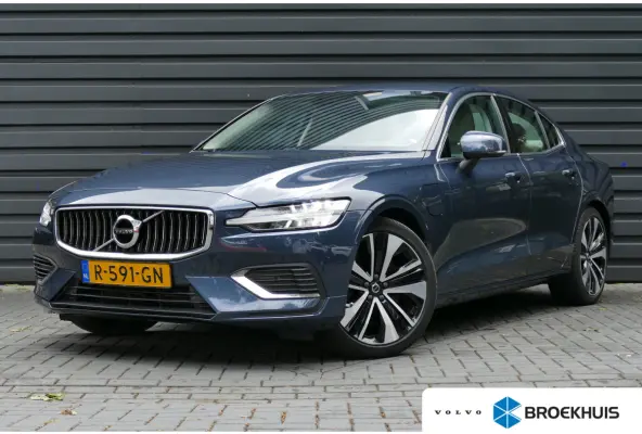 2.0 RECHARGE T8 AWD INSCRIPTION AUTOMAAT / NAVI / LEDER / CLIMA / 19"LMV / CAMERA / MEMORY STOELEN / ELEKTR.ACHTERKELP / STOELVERWARMING / STOELKOELING / FULL-LED / KEYLESS / PDC / BLUETOOTH