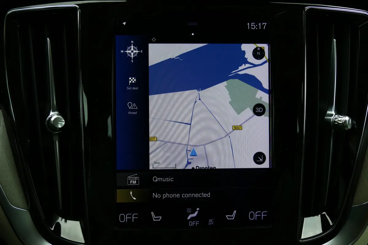 2.0 RECHARGE T8 AWD INSCRIPTION AUTOMAAT / NAVI / LEDER / CLIMA / 19"LMV / CAMERA / MEMORY STOELEN / ELEKTR.ACHTERKELP / STOELVERWARMING / STOELKOELING / FULL-LED / KEYLESS / PDC / BLUETOOTH