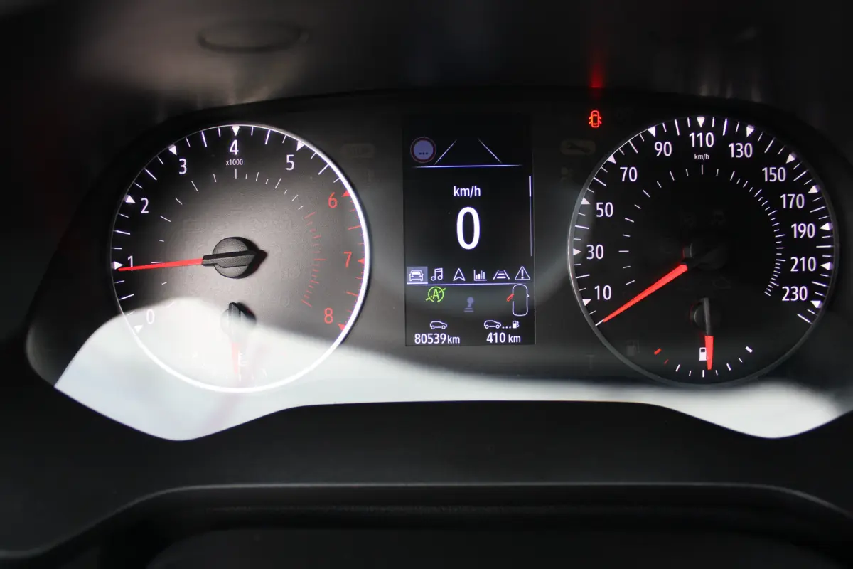 1.0 TCe 90 evolution | Airco | Cruise Control | Navigatie | Radio | Bluetooth | | Airco | Apple Carplay/Android Auto|telefoonintegratie premium | Bluetooth telefoonvoorbereiding