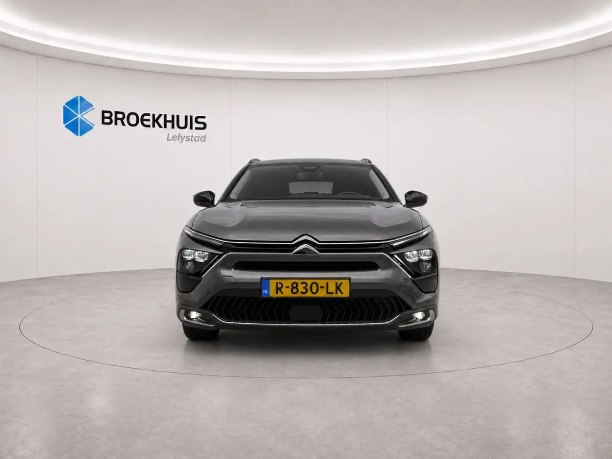 1.2 PURETECH 130PK BUSINESS PLUS AUTOMAAT / NAVI / LEDER / CLIMA / LED / PDC / CAMERA / 19" LMV / KEYLESS / HUD / ADAPT. CRUISECONTROL / NIEUWSTAAT !!