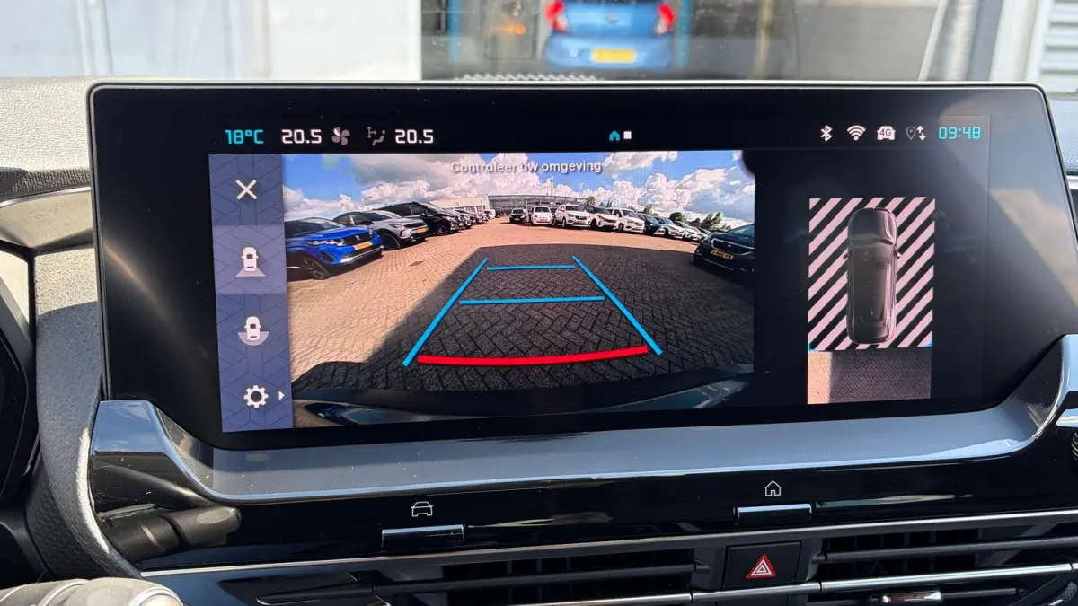 1.2 PURETECH 130PK BUSINESS PLUS AUTOMAAT / NAVI / LEDER / CLIMA / LED / PDC / CAMERA / 19" LMV / KEYLESS / HUD / ADAPT. CRUISECONTROL / NIEUWSTAAT !!