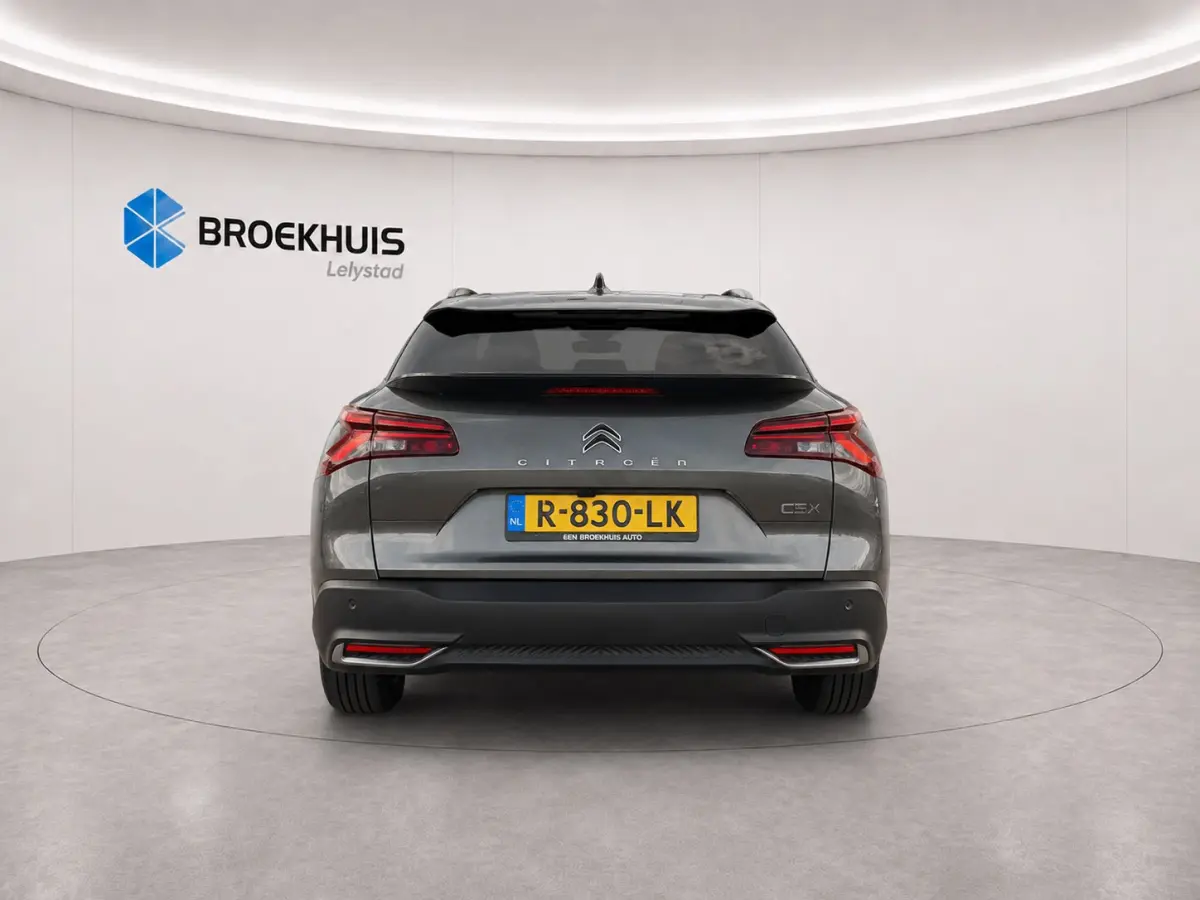 1.2 PURETECH 130PK BUSINESS PLUS AUTOMAAT / NAVI / LEDER / CLIMA / LED / PDC / CAMERA / 19" LMV / KEYLESS / HUD / ADAPT. CRUISECONTROL / NIEUWSTAAT !!