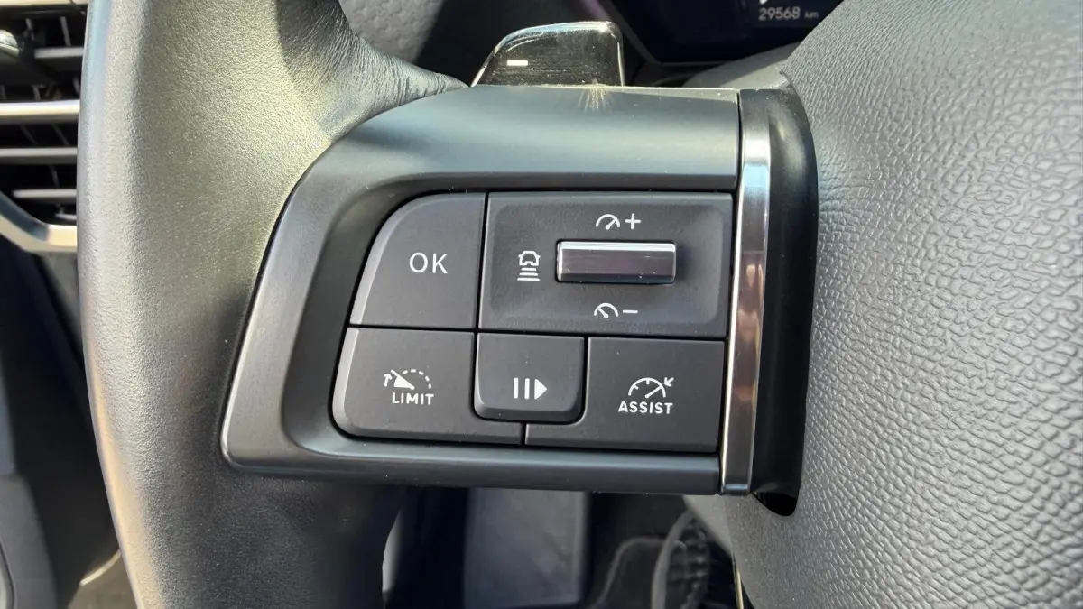 1.2 PURETECH 130PK BUSINESS PLUS AUTOMAAT / NAVI / LEDER / CLIMA / LED / PDC / CAMERA / 19" LMV / KEYLESS / HUD / ADAPT. CRUISECONTROL / NIEUWSTAAT !!