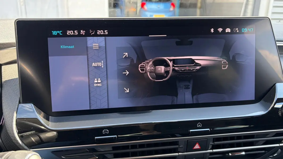 1.2 PURETECH 130PK BUSINESS PLUS AUTOMAAT / NAVI / LEDER / CLIMA / LED / PDC / CAMERA / 19" LMV / KEYLESS / HUD / ADAPT. CRUISECONTROL / NIEUWSTAAT !!