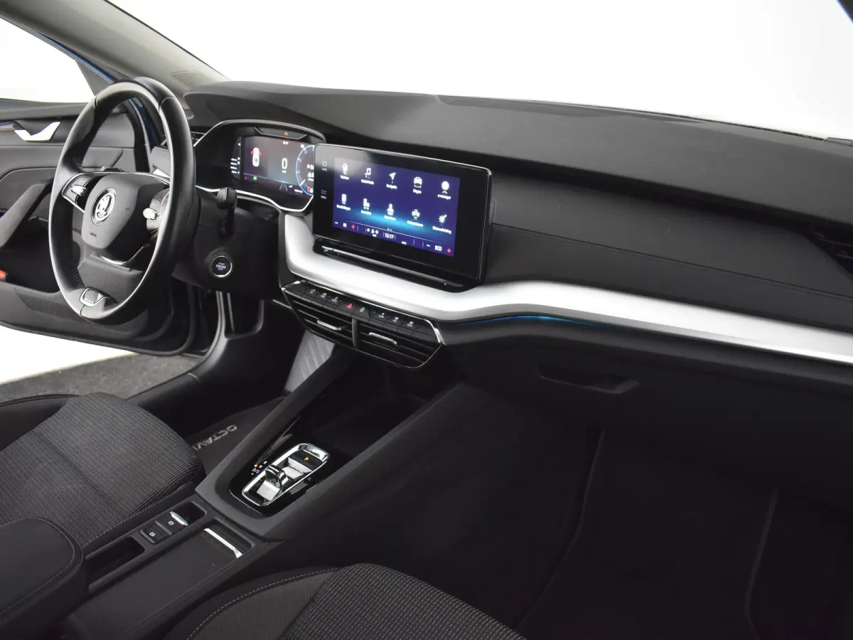 1.4 TSI iV PHEV Business Edition 204 Pk DSG/AUTO | Trekhaak  | Navigatie | SOH 87,2% | Apple carplay Android auto | Keyless | Parkeersensoren V+A | Cruise control | Stuurverwarming |18"LMV