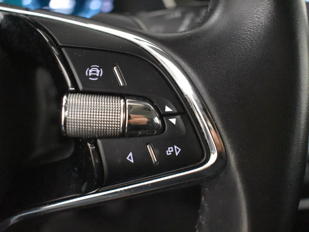 1.4 TSI iV PHEV Business Edition 204 Pk DSG/AUTO | Trekhaak  | Navigatie | SOH 87,2% | Apple carplay Android auto | Keyless | Parkeersensoren V+A | Cruise control | Stuurverwarming |18"LMV