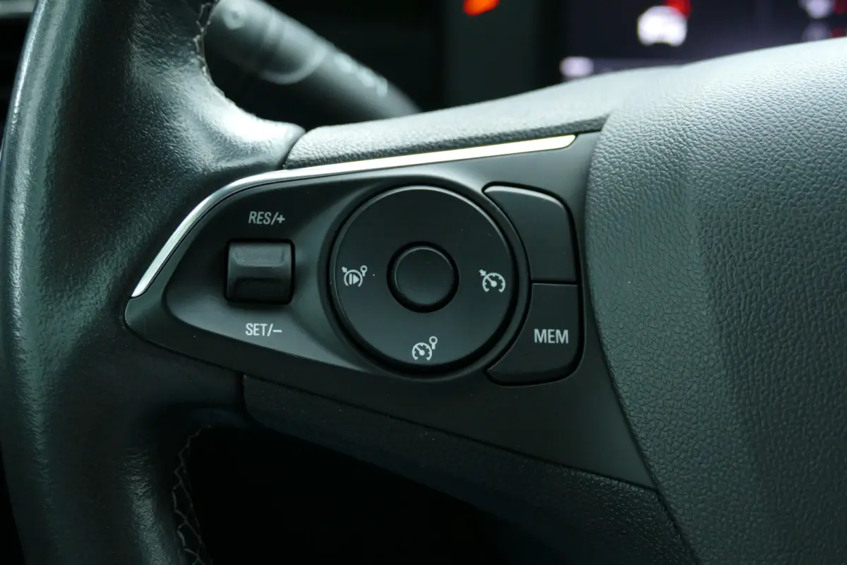 1.2 TURBO 100PK EDITION / AIRCO / LED / 16"LMV / BLUETOOTH / CRUISECONTROL / SCHITTERENDE STAAT !!
