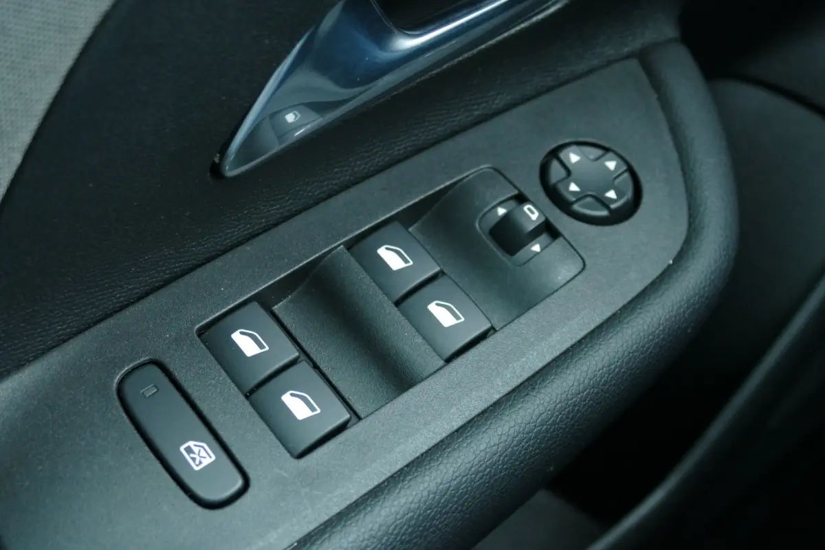 1.2 TURBO 100PK EDITION / AIRCO / LED / 16"LMV / BLUETOOTH / CRUISECONTROL / SCHITTERENDE STAAT !!