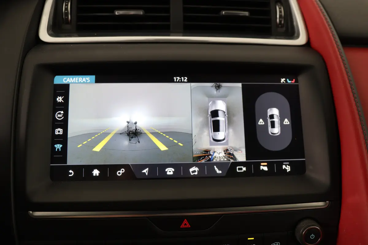 2.0 P300 AWD R-Dynamic HSE | Panoramadak | Stoelverwarming & koeling | Memory stoelen | Cruise Adaptief | Leder | Keyless