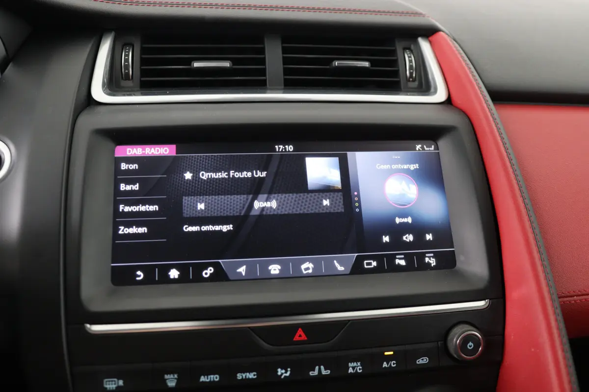 2.0 P300 AWD R-Dynamic HSE | Panoramadak | Stoelverwarming & koeling | Memory stoelen | Cruise Adaptief | Leder | Keyless