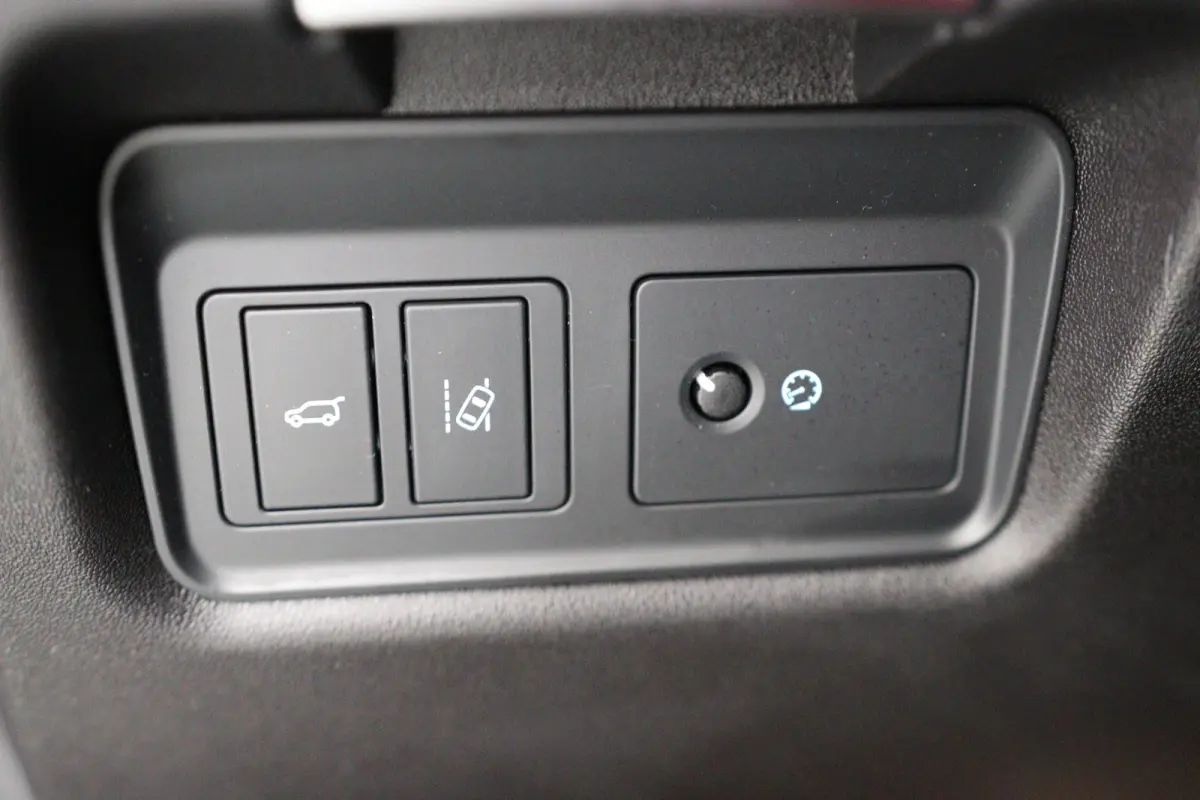 2.0 P300 AWD R-Dynamic HSE | Panoramadak | Stoelverwarming & koeling | Memory stoelen | Cruise Adaptief | Leder | Keyless