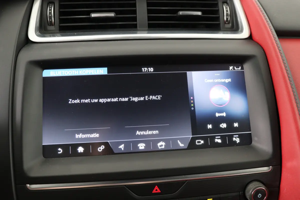 2.0 P300 AWD R-Dynamic HSE | Panoramadak | Stoelverwarming & koeling | Memory stoelen | Cruise Adaptief | Leder | Keyless