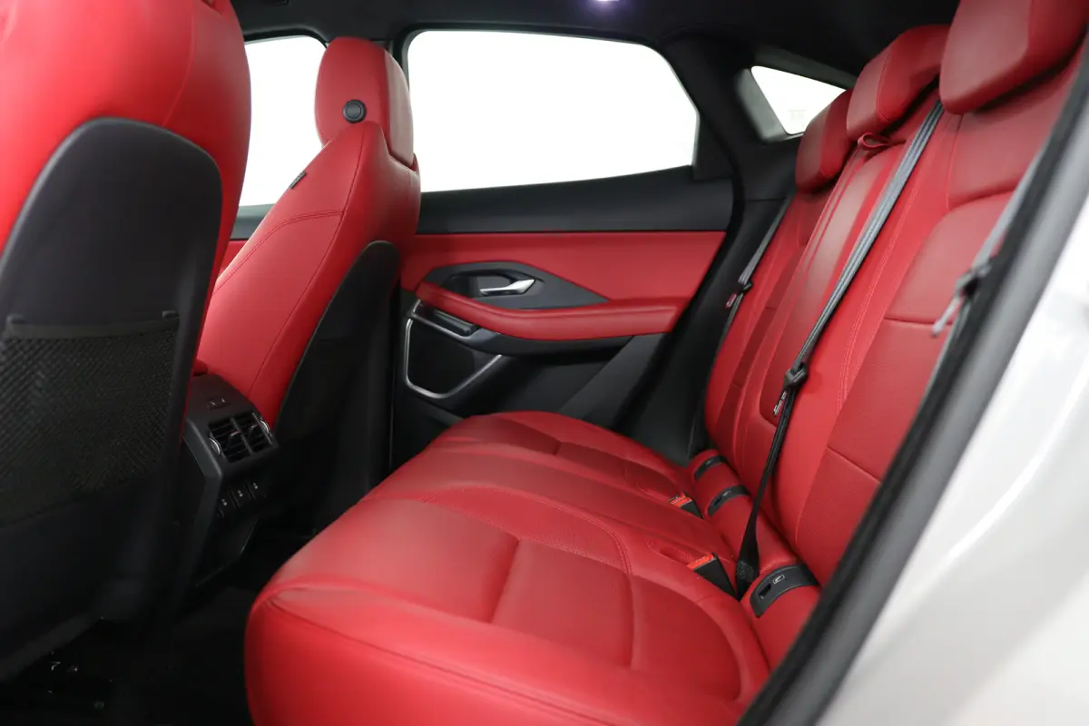 2.0 P300 AWD R-Dynamic HSE | Panoramadak | Stoelverwarming & koeling | Memory stoelen | Cruise Adaptief | Leder | Keyless