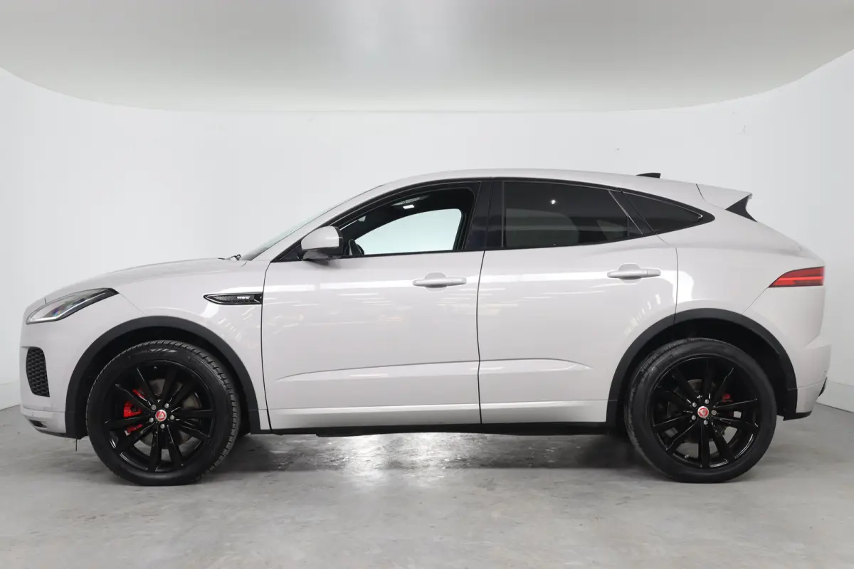 2.0 P300 AWD R-Dynamic HSE | Panoramadak | Stoelverwarming & koeling | Memory stoelen | Cruise Adaptief | Leder | Keyless