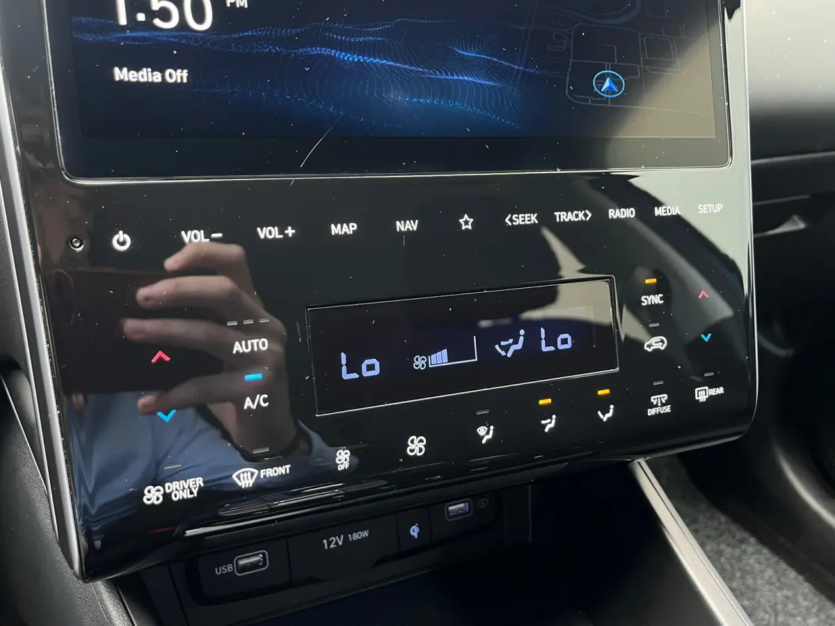 1.6 T-GDI 265pk PHEV Comfort Smart 4WD | Climate | Camera | Carplay | Keyless | Navigatie | Full - Led | Elek. Klep | Winterpakket | 19" Lichtmetaal | Digitale Cockpit | Parkeer Assistent | 