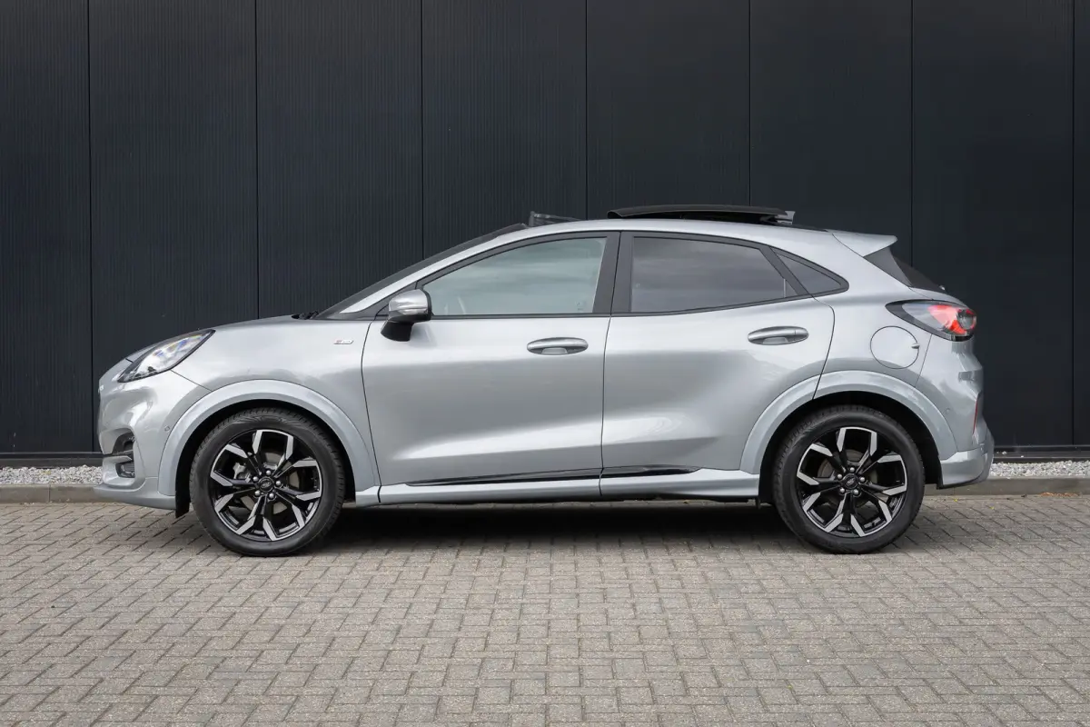 1.0 EcoBoost ST-Line X | Dealer o.h. | Panoramadak | Parkeer-camera | Winter-pack | B&O Audio | LED verlichting | 18''