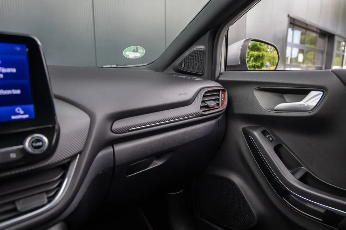 1.0 EcoBoost ST-Line X | Dealer o.h. | Panoramadak | Parkeer-camera | Winter-pack | B&O Audio | LED verlichting | 18''