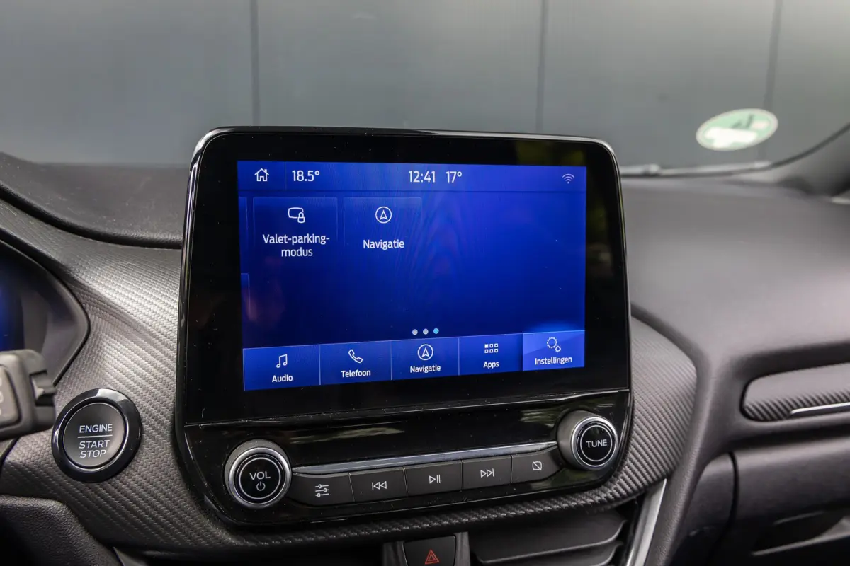 1.0 EcoBoost ST-Line X | Dealer o.h. | Panoramadak | Parkeer-camera | Winter-pack | B&O Audio | LED verlichting | 18''
