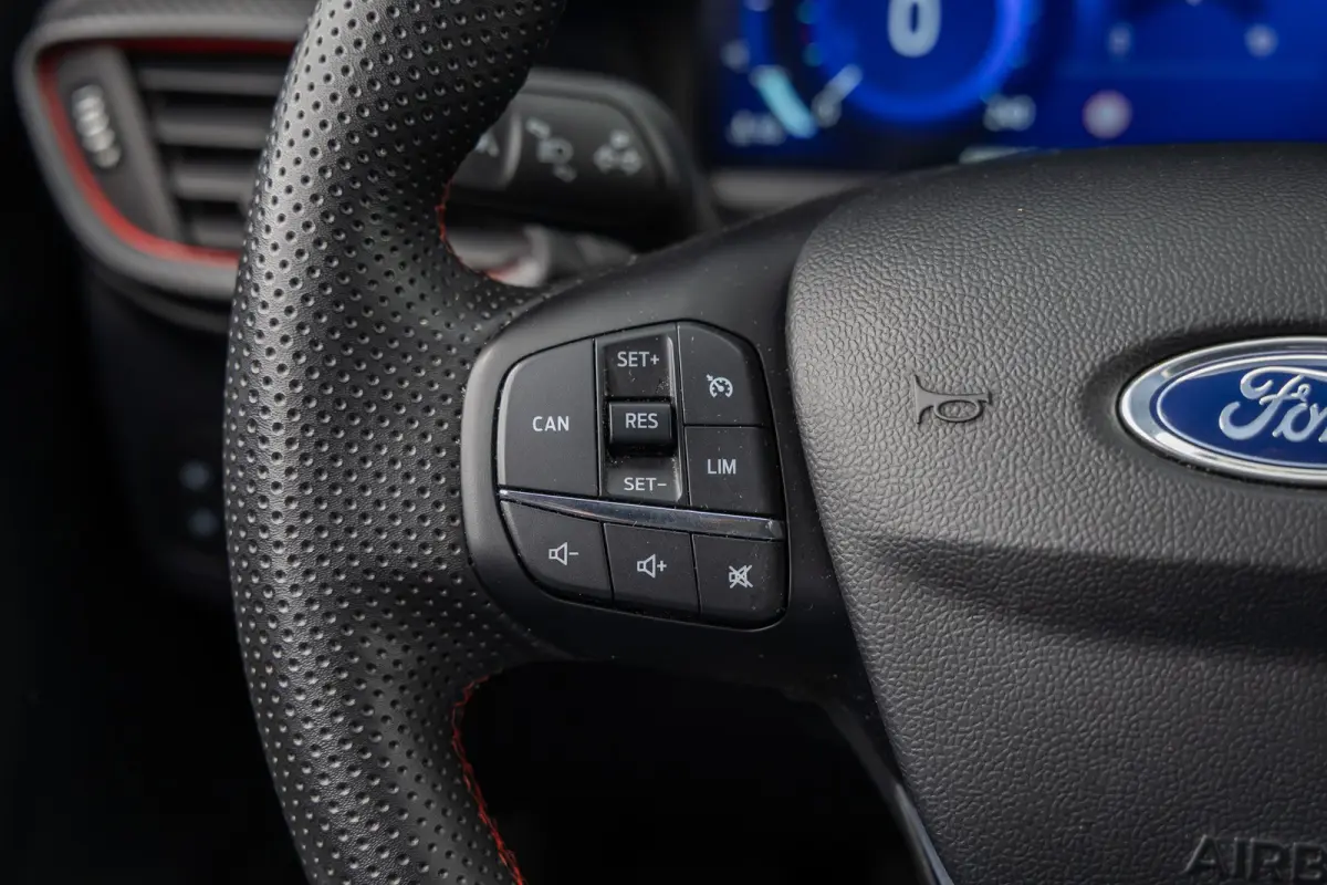1.0 EcoBoost ST-Line X | Dealer o.h. | Panoramadak | Parkeer-camera | Winter-pack | B&O Audio | LED verlichting | 18''