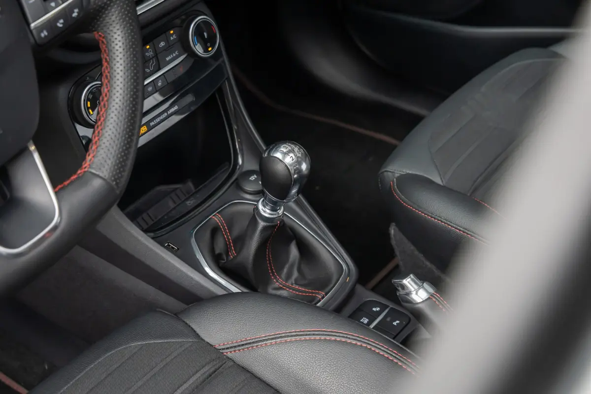 1.0 EcoBoost ST-Line X | Dealer o.h. | Panoramadak | Parkeer-camera | Winter-pack | B&O Audio | LED verlichting | 18''