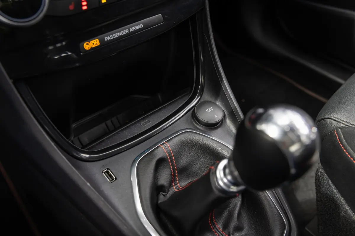 1.0 EcoBoost ST-Line X | Dealer o.h. | Panoramadak | Parkeer-camera | Winter-pack | B&O Audio | LED verlichting | 18''