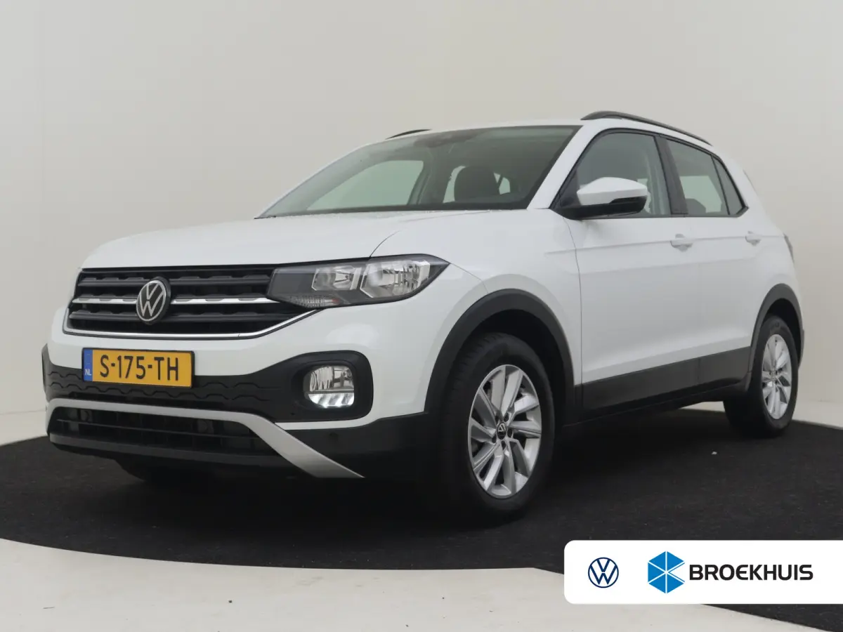 1.0 TSI Life 95Pk | Cruise control adaptief | Parkeersensoren | Apple carplay Android auto | DAB | LED | 16"LMV