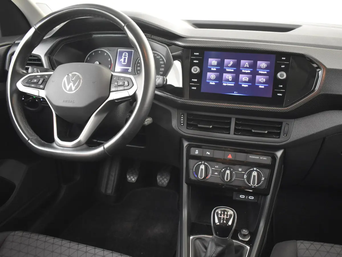 1.0 TSI Life 95Pk | Cruise control adaptief | Parkeersensoren | Apple carplay Android auto | DAB | LED | 16"LMV