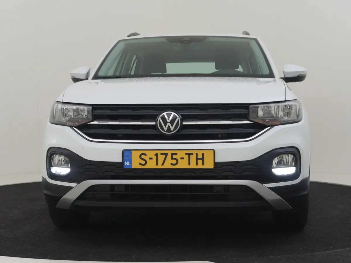 1.0 TSI Life 95Pk | Cruise control adaptief | Parkeersensoren | Apple carplay Android auto | DAB | LED | 16"LMV