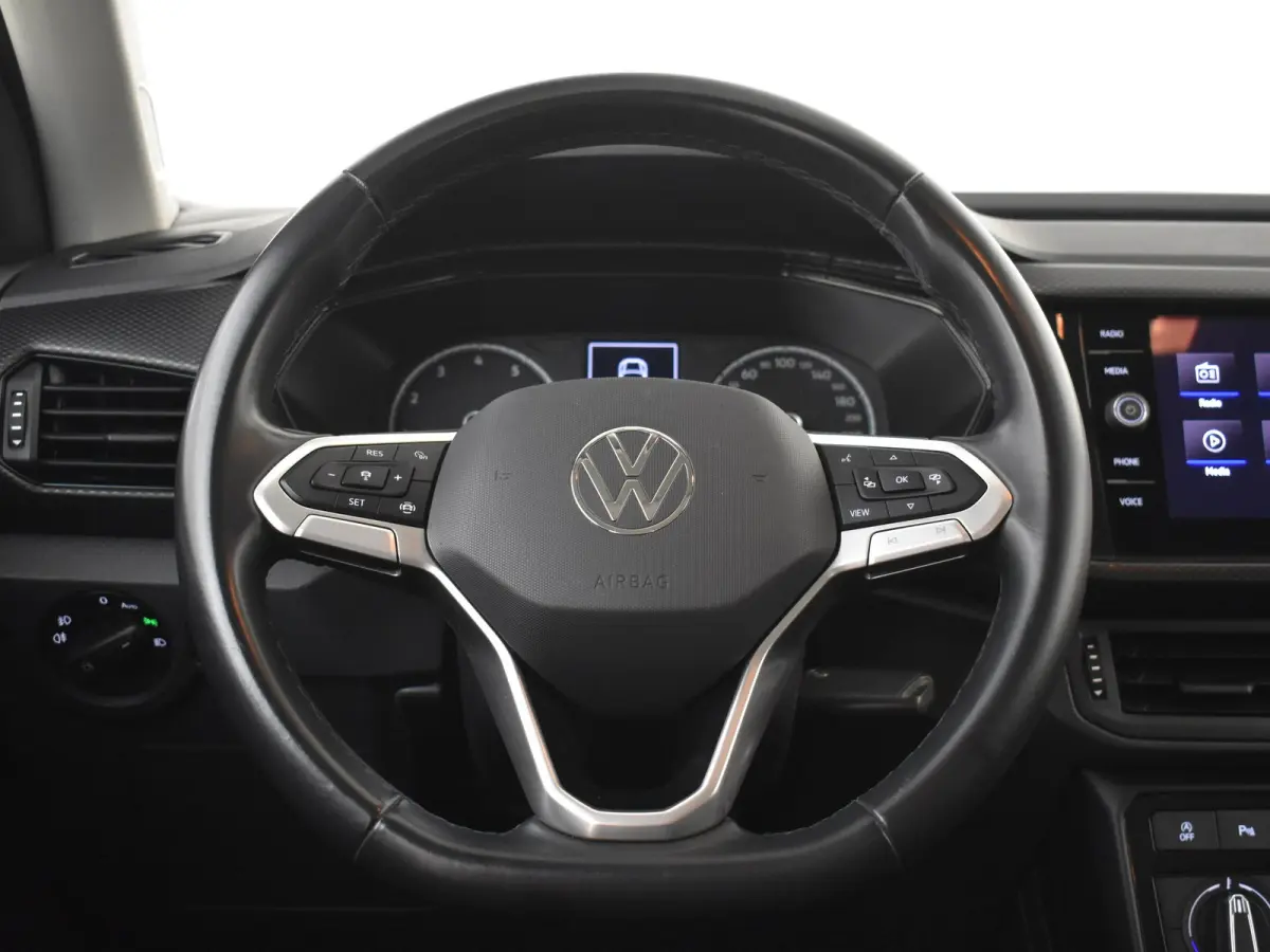 1.0 TSI Life 95Pk | Cruise control adaptief | Parkeersensoren | Apple carplay Android auto | DAB | LED | 16"LMV