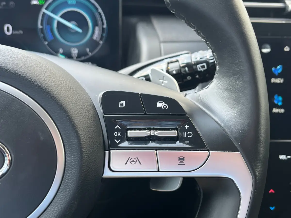 1.6 T-GDI 265pk PHEV Comfort Smart 4WD | Climate | Camera | Carplay | Keyless | Navigatie | Full - Led | Elek. Klep | Winterpakket | 19" Lichtmetaal | Krell Audio | Digitale Cockpit | Parkee