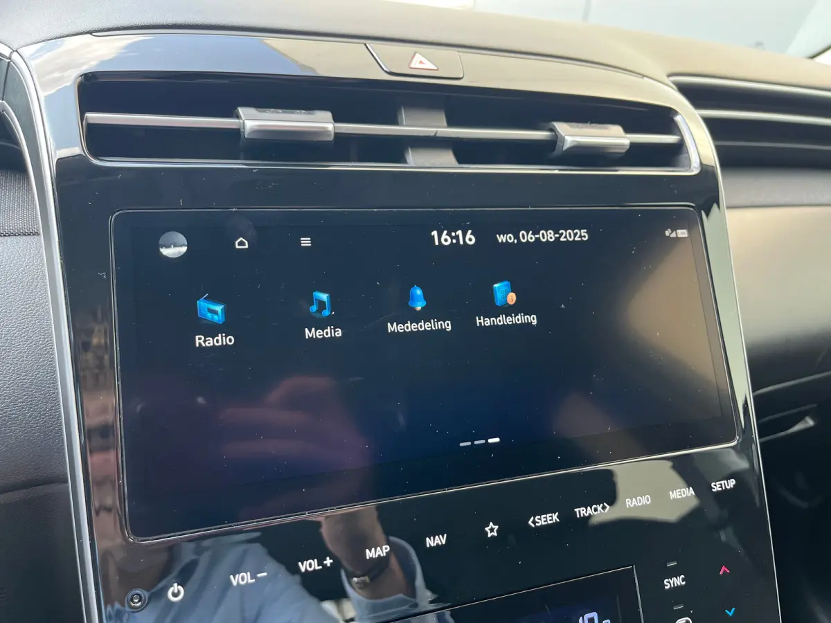 1.6 T-GDI 265pk PHEV Comfort Smart 4WD | Climate | Camera | Carplay | Keyless | Navigatie | Full - Led | Elek. Klep | Winterpakket | 19" Lichtmetaal | Krell Audio | Digitale Cockpit | Parkee