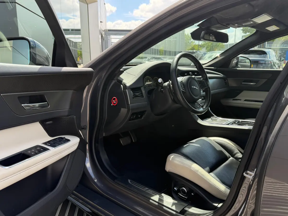 3.0 S Supercharged | Unieke km stand | Zeer compleet | Uitstekende staat | Volledig dealeronderhouden
