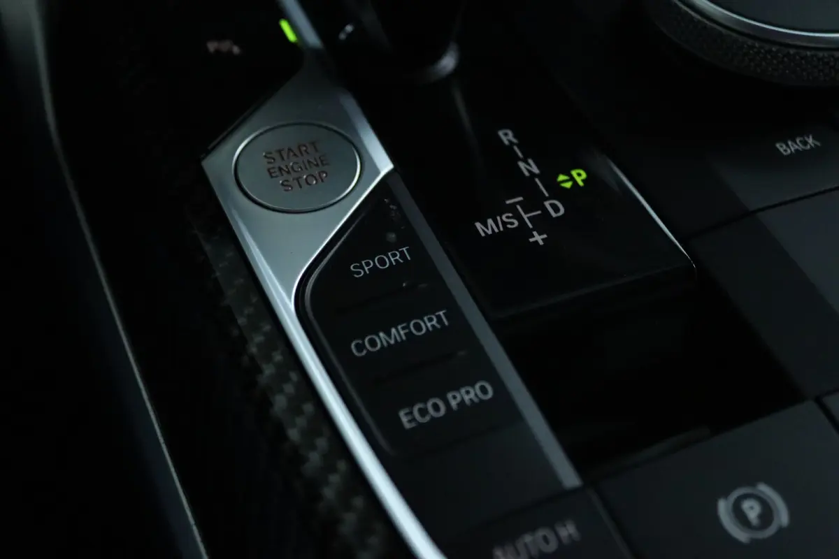 M440i xDrive High Executive M-Pro | NL-Auto | Cruise Control | Schuifdak | Harman & Kardon | Head-up | Stoel+Stuurverwarming | Keyless | Memory