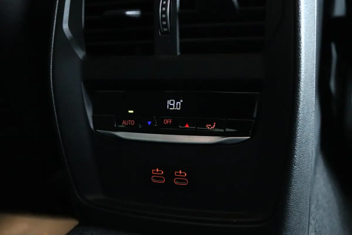 M440i xDrive High Executive M-Pro | NL-Auto | Cruise Control | Schuifdak | Harman & Kardon | Head-up | Stoel+Stuurverwarming | Keyless | Memory